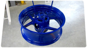 mise en peinture jante bleue electrique