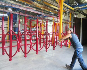 laquage thermolaquage peinture mobilier urbain metal parking support velos potelets poteaux acier galvanise nouvelle aquitaine atelier qualicolor