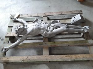 renovation scuplture christ fonte decapage sablage 16 17 79 85