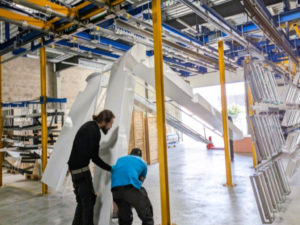 chantier construction catamaran charter assise trottoir blanc la rochelle